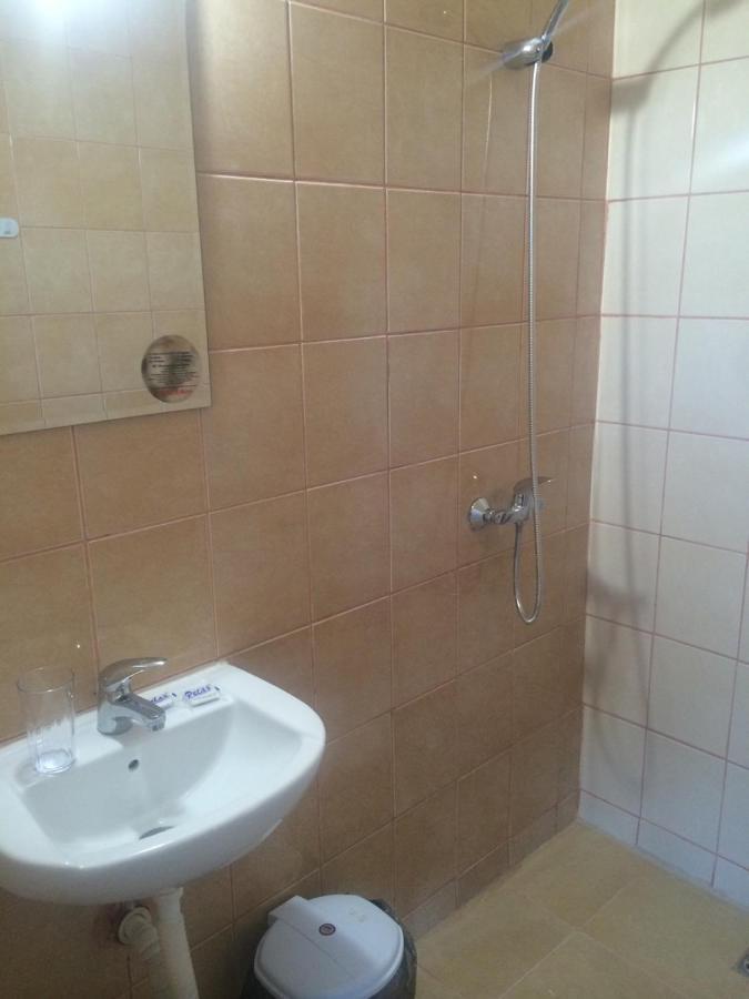 Guest Rooms Venera Primorsko Esterno foto