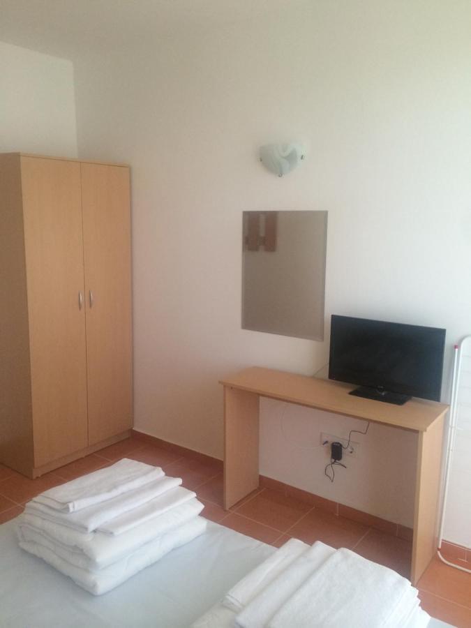 Guest Rooms Venera Primorsko Esterno foto
